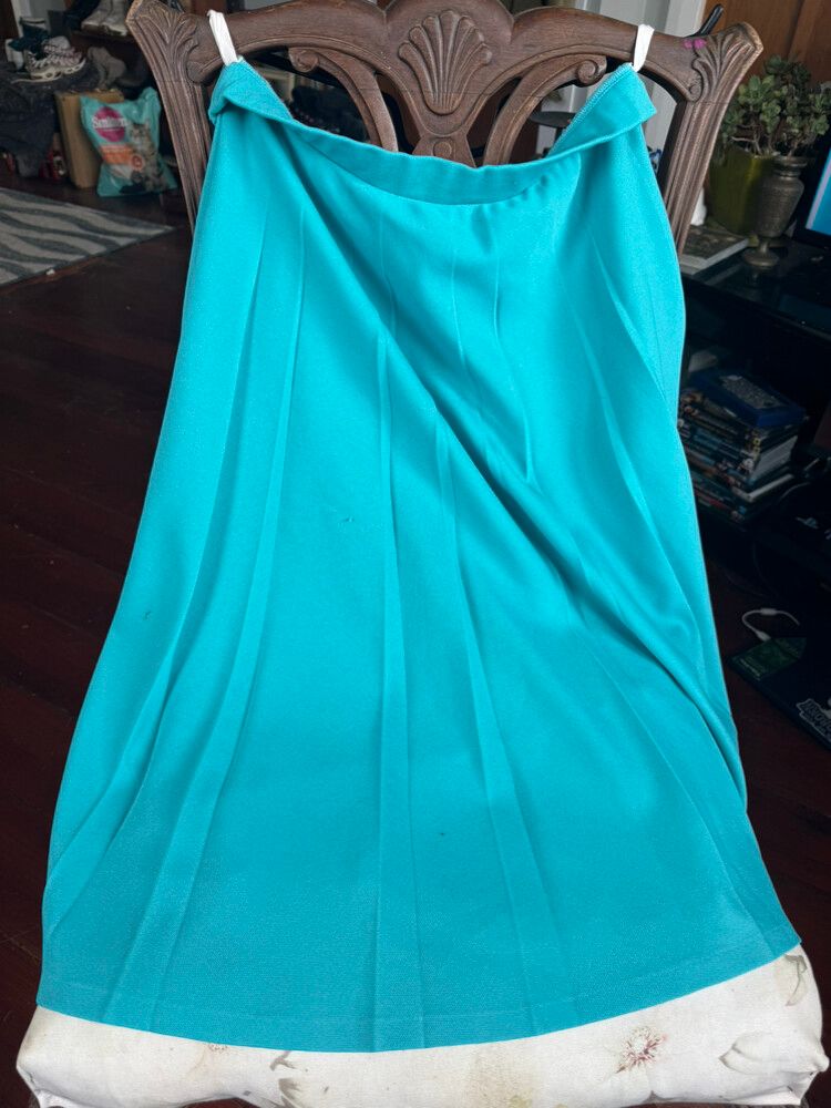 SUSAN BOND Flowing Emerald Green Maxi Skirt - Inclusive Size 18