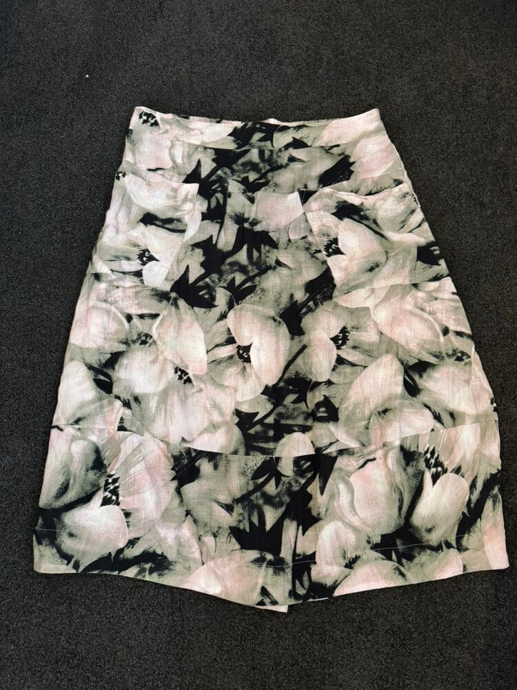 Sills Floral Pattern Skirt