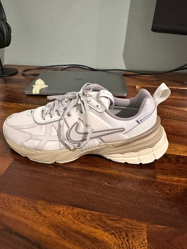 Nike Women's V2K Run GTX Waterproof