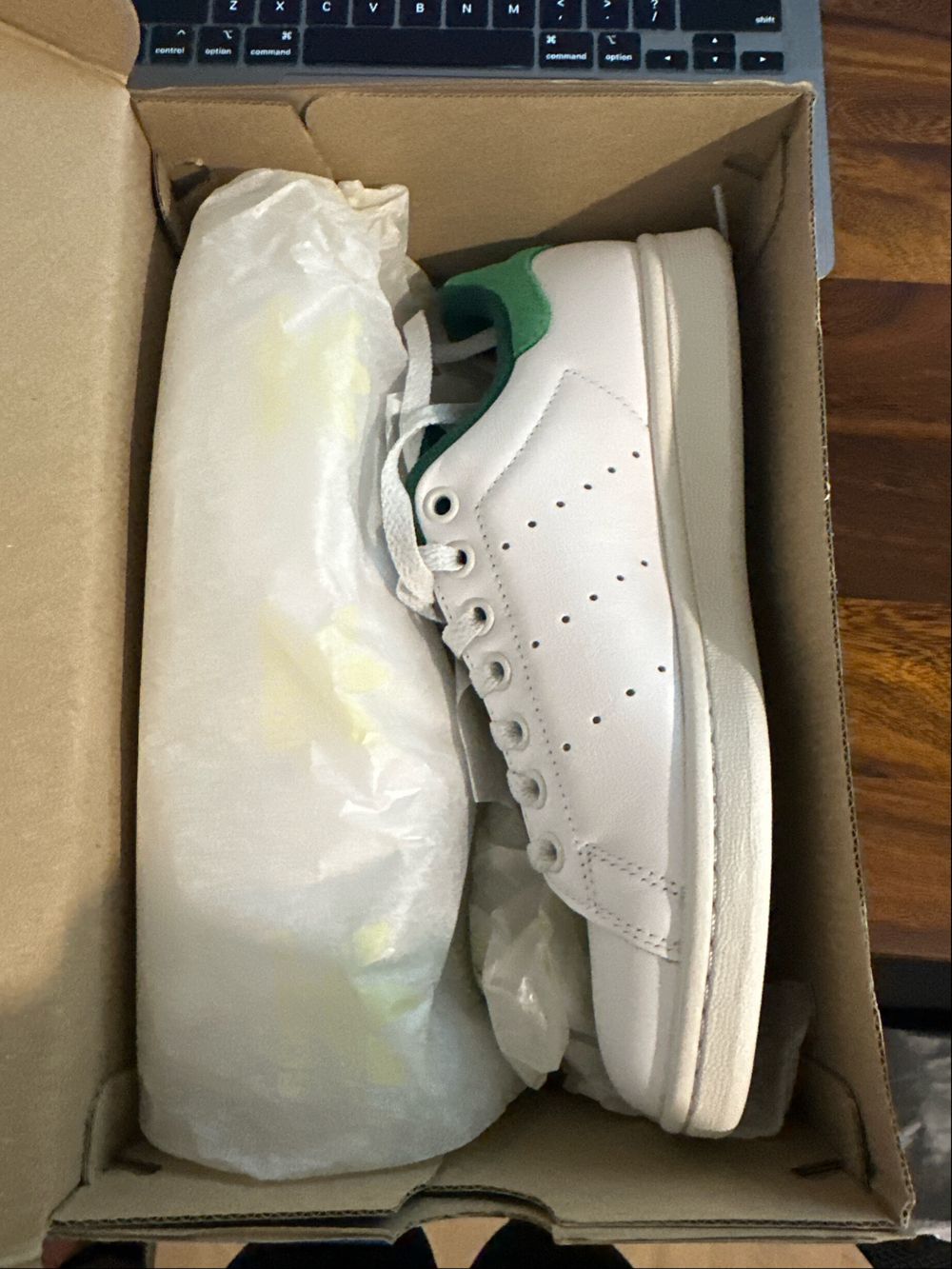 adidas Originals Stan Smith trainers in white/green