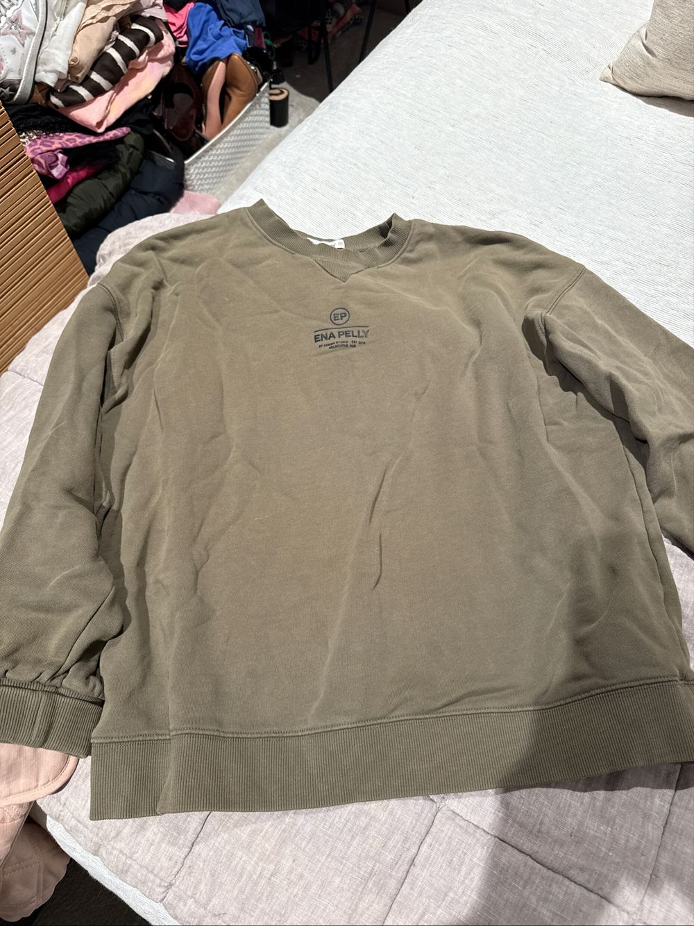ENA PELLY SWEWT SHIRT