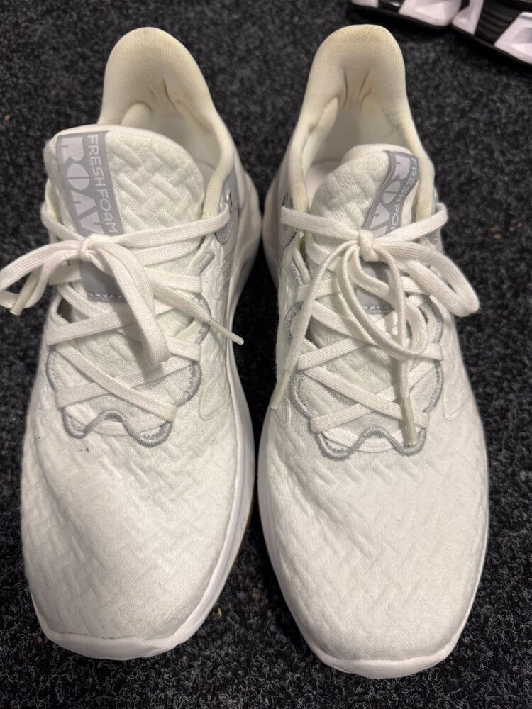 New Balance White Fresh Foam Roav Sneakers