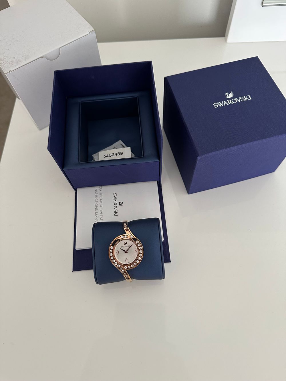 STUNNING watch from SWAROVSKI-Brand new with certificate and manual