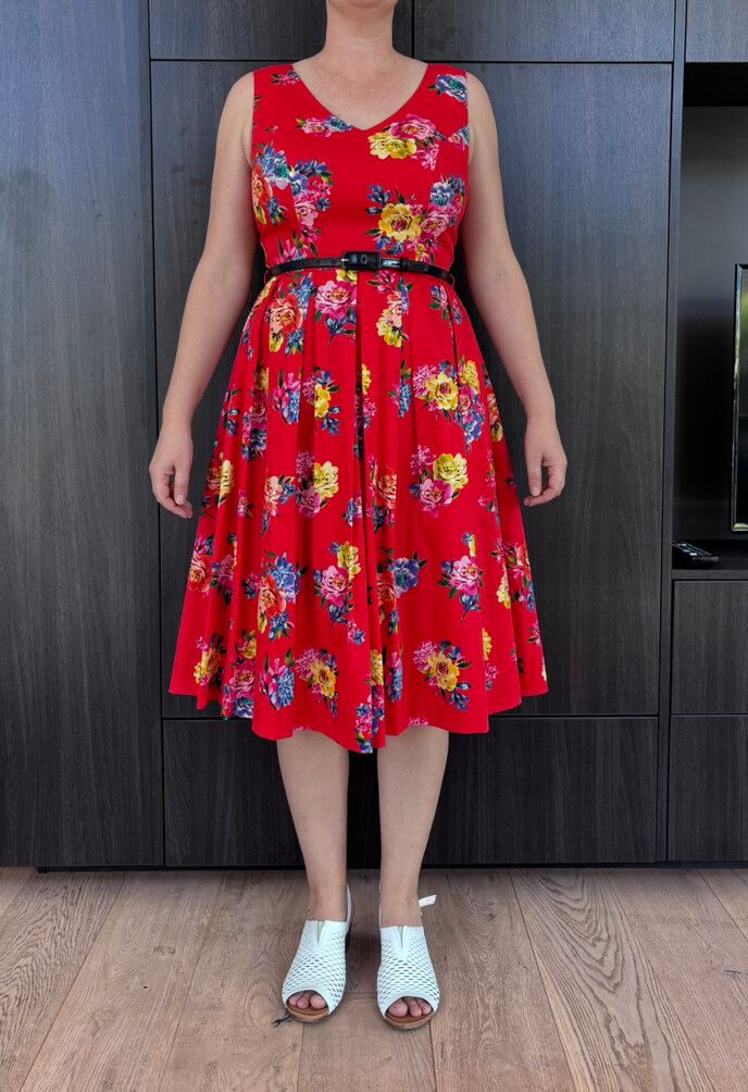 Never Worn Review Red Floral Dress size 12/L