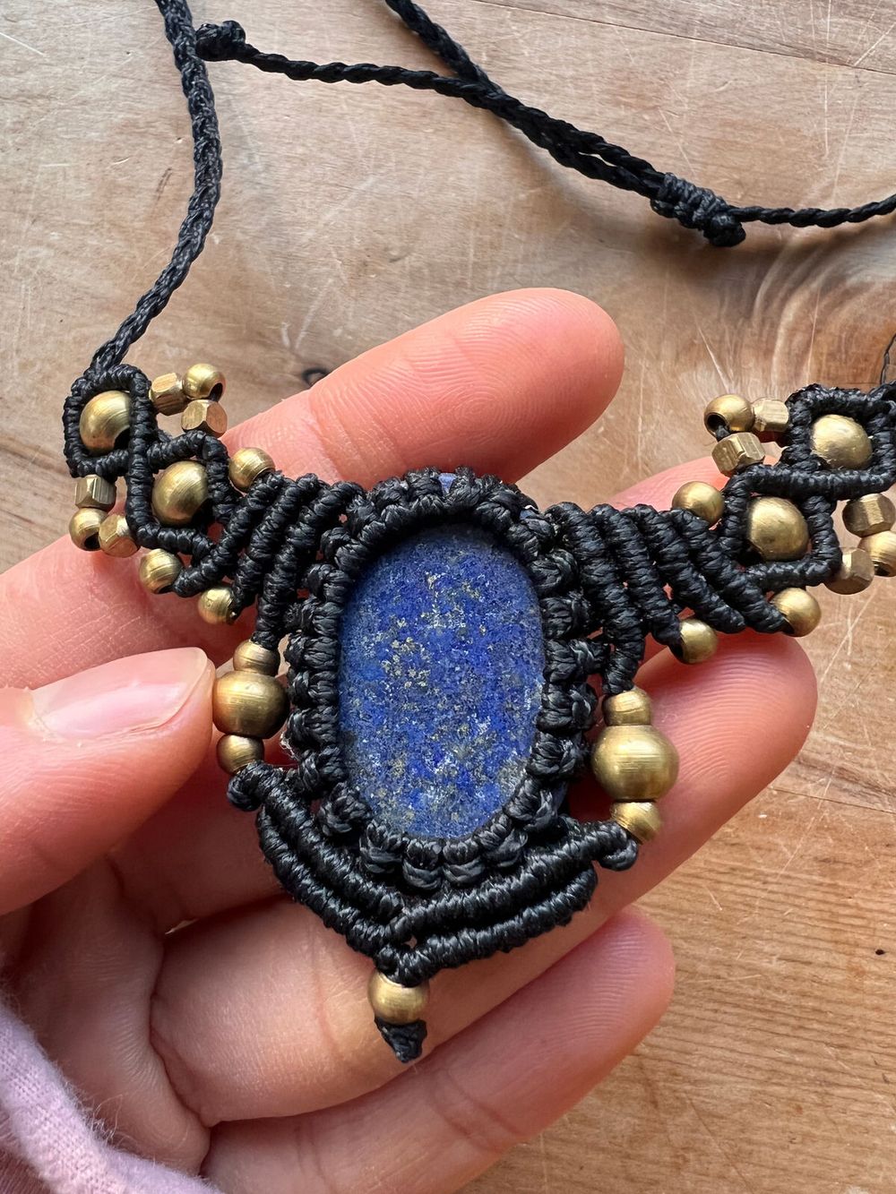 Macrame lapis lazuli