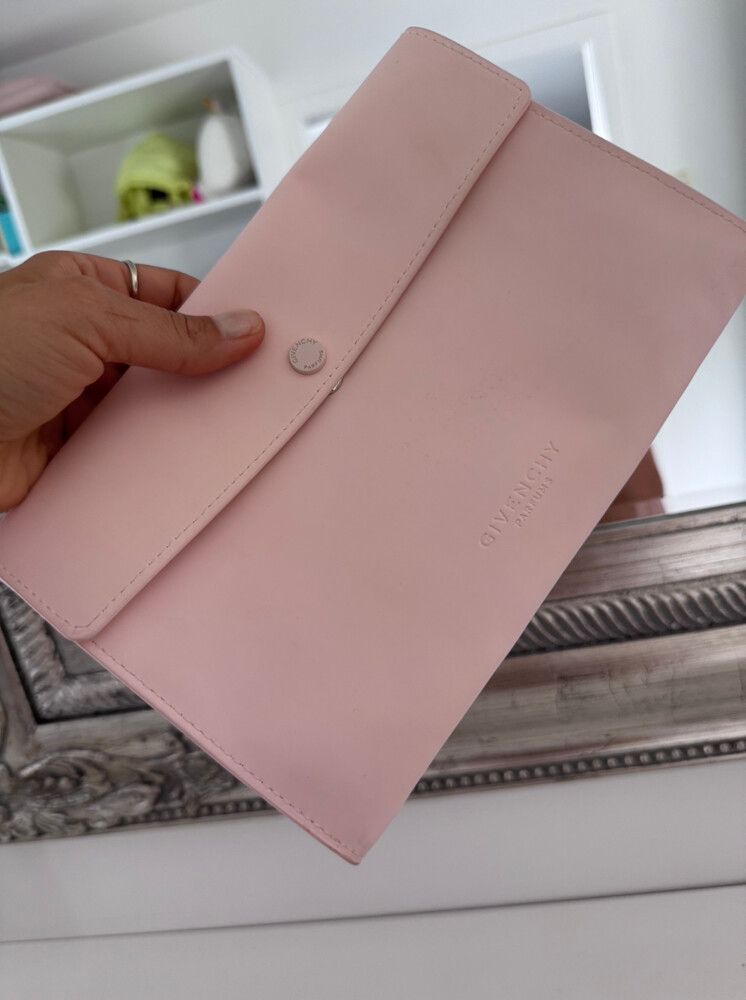 Givenchy Parfums Cosmetic Case