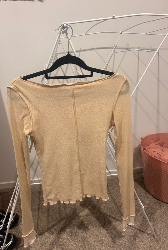 Nudelucy Beige Long Sleeve Top