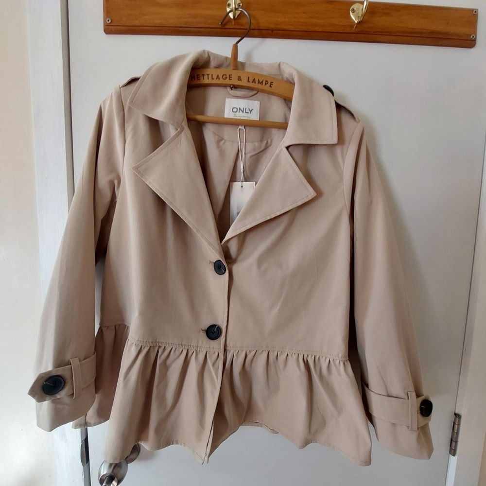 ONLY Beige Short Trenchcoat