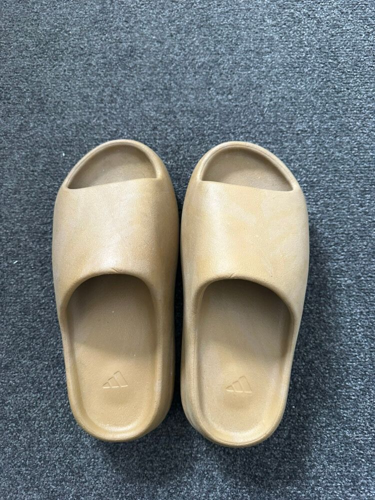 yeezy slides $60