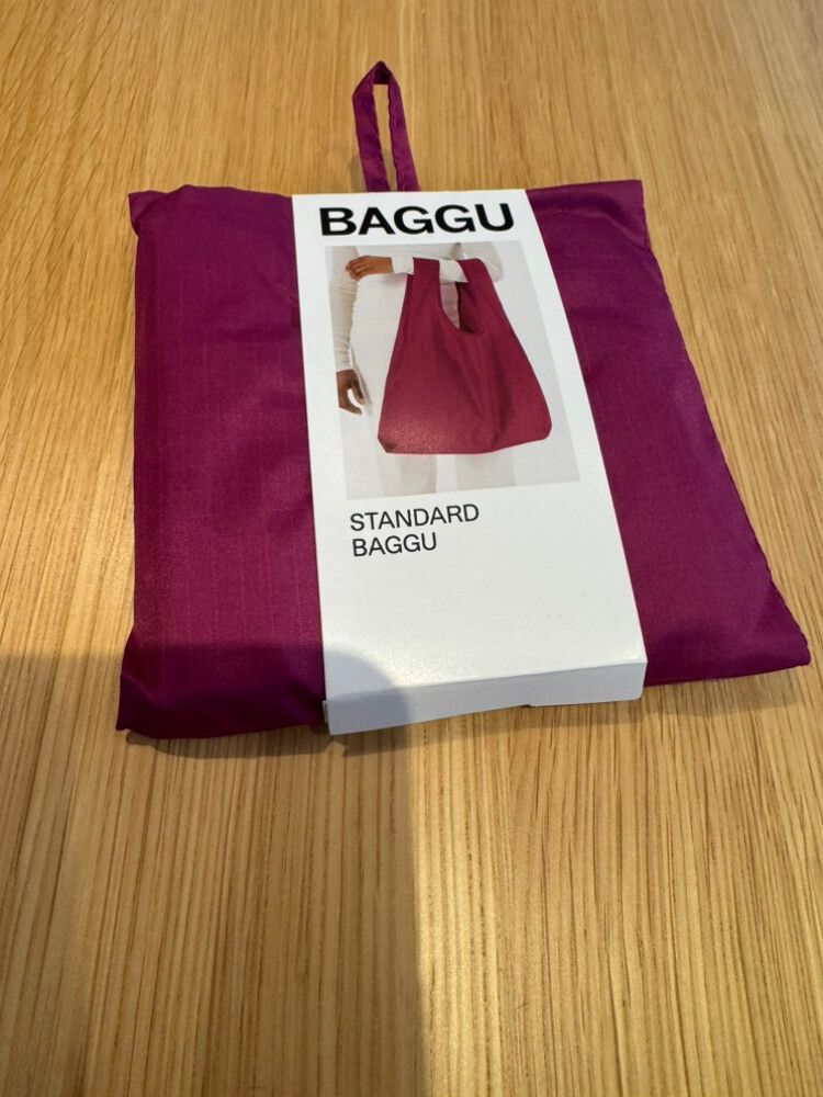 Brand new baggu