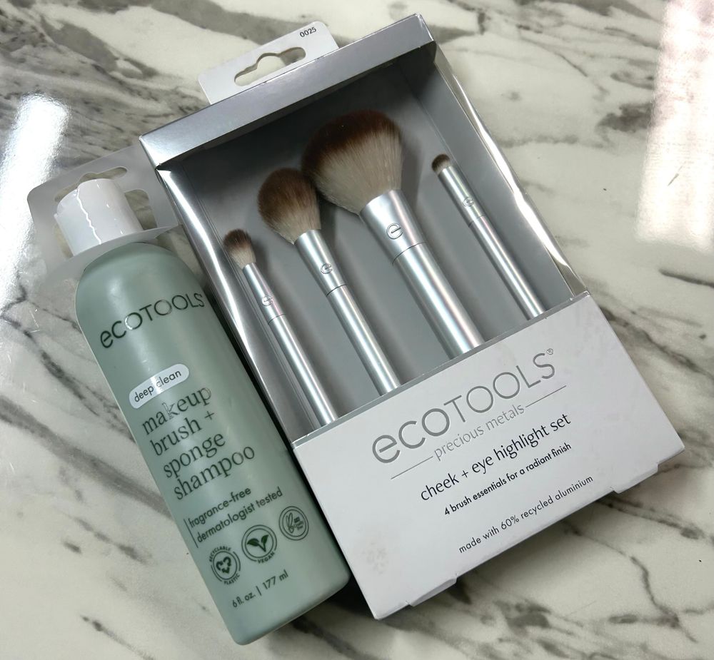 Brush & shampoo set