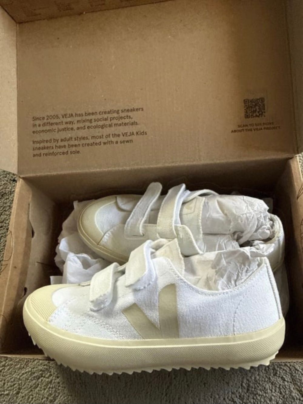 Authentic VEJA Kids Ollie Canvas Sneakers Size 30 RRP $170