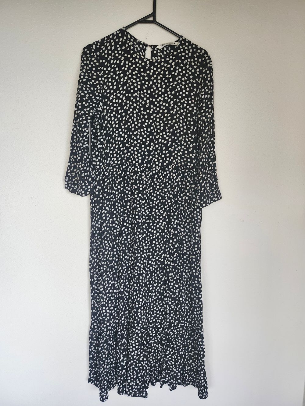 Zara - Zara Black White Midi Dress on Designer Wardrobe