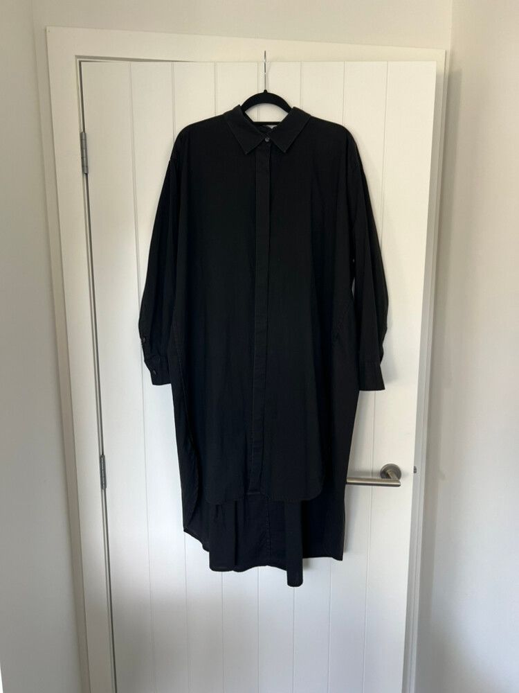 Cooper Black Forever Long Shirt - Size S