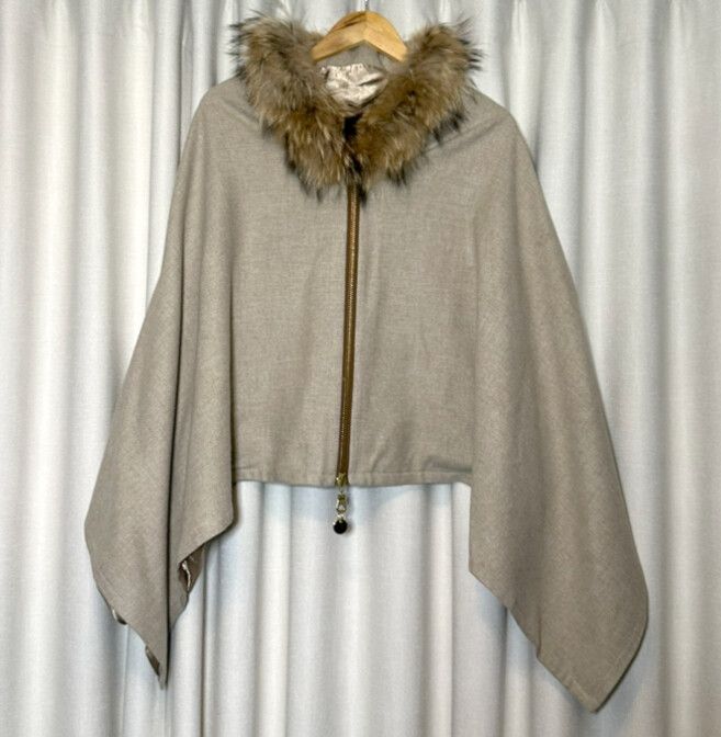 Holland Cooper - Fur Trim Cape