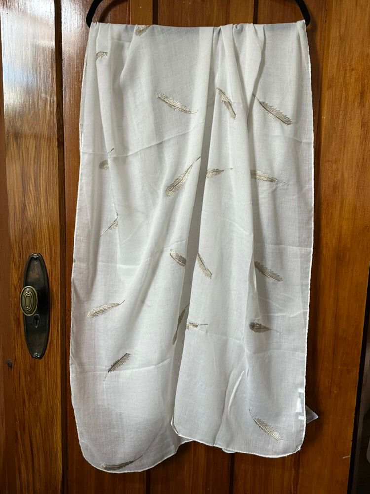 Forever New White Feather Embroidered Shawl