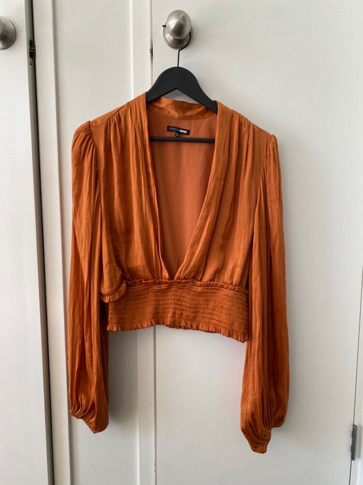 Fashion Nova - Burnt Orange Top on Designer Wardrobe Fashion Nova - Burnt Orange Top on Designer Wardrobe