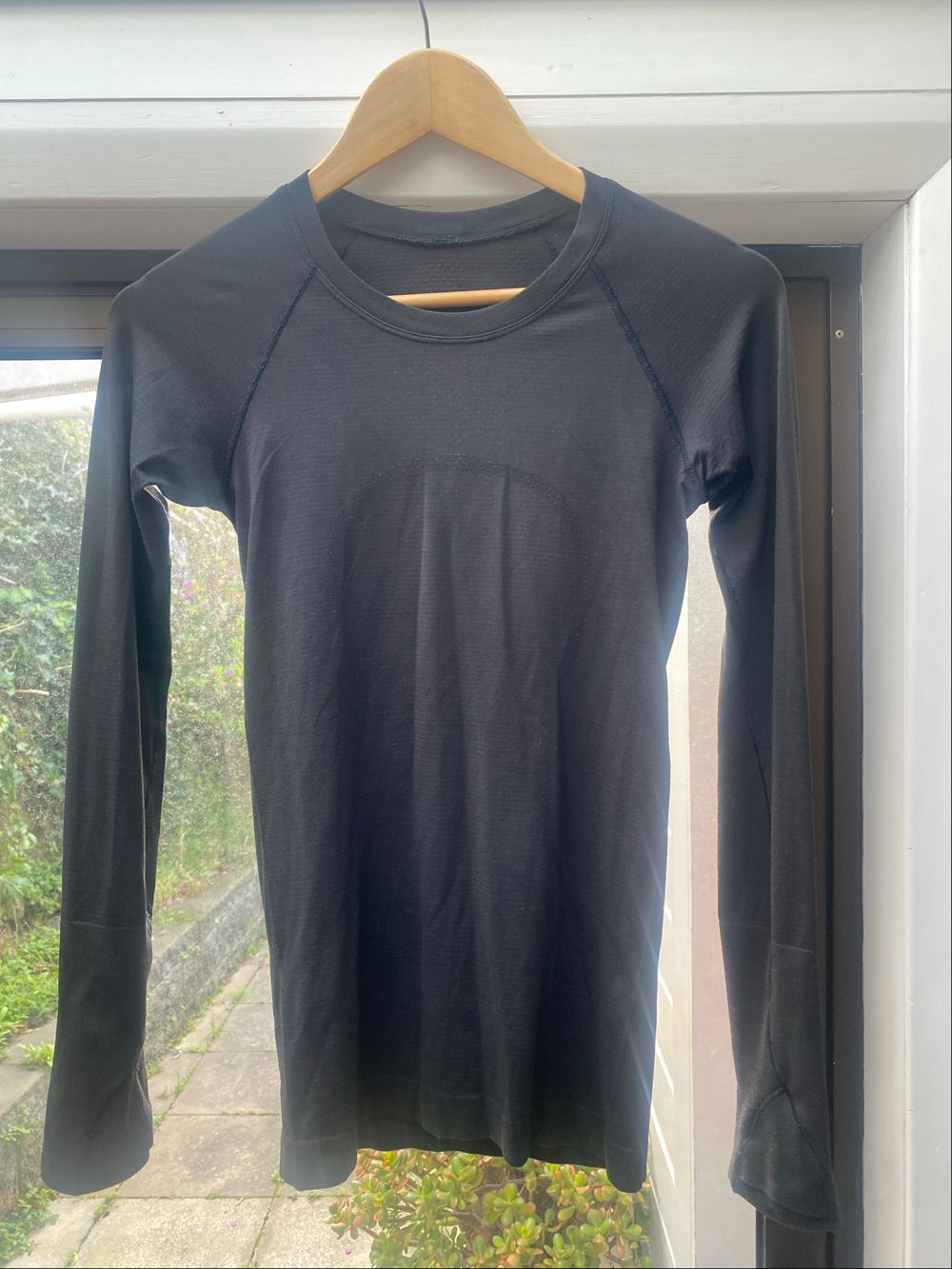 Swiftly Tech Long Sleeve Shirt Hip Length