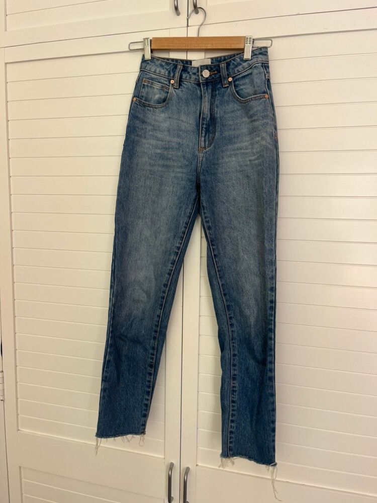 High Waisted Jeans A Brand