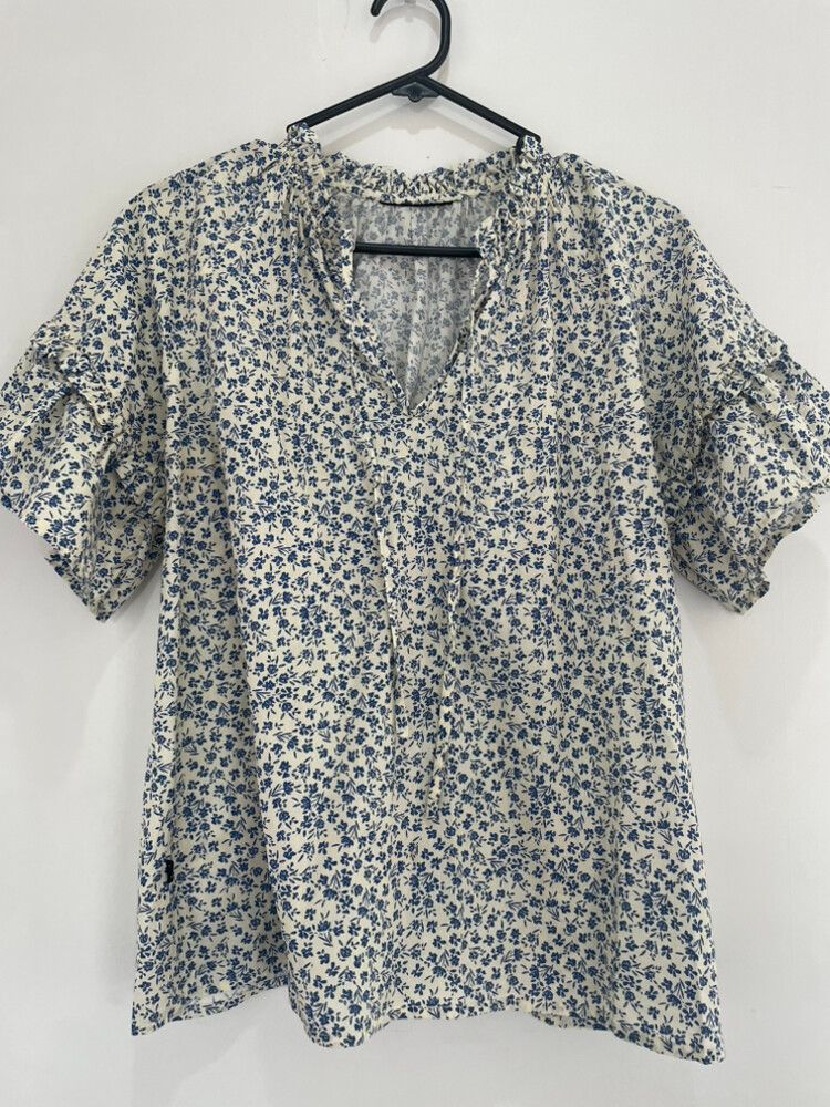 Thing Thing floral top size 8