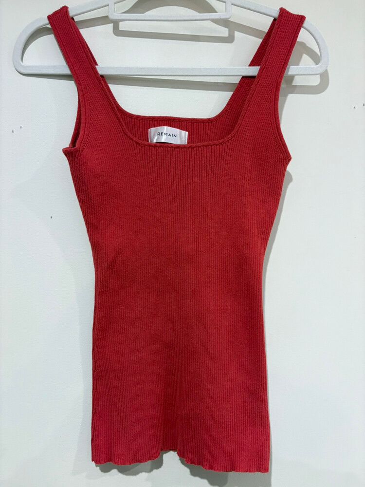 Ribbed Tank