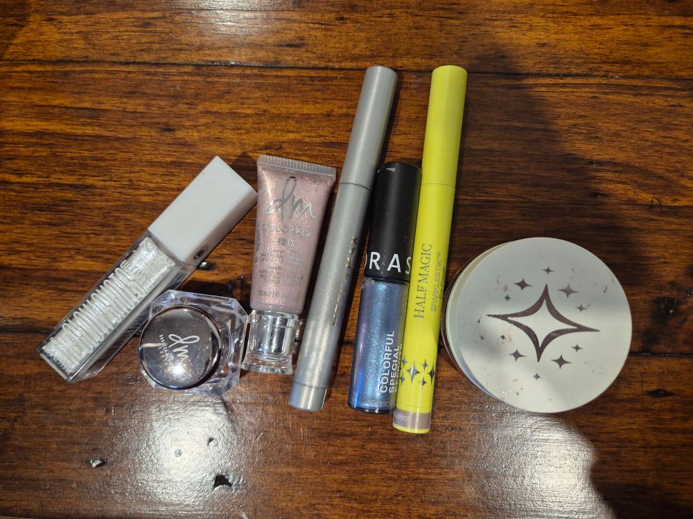 Bulk Glitter Makeup with Half Magic