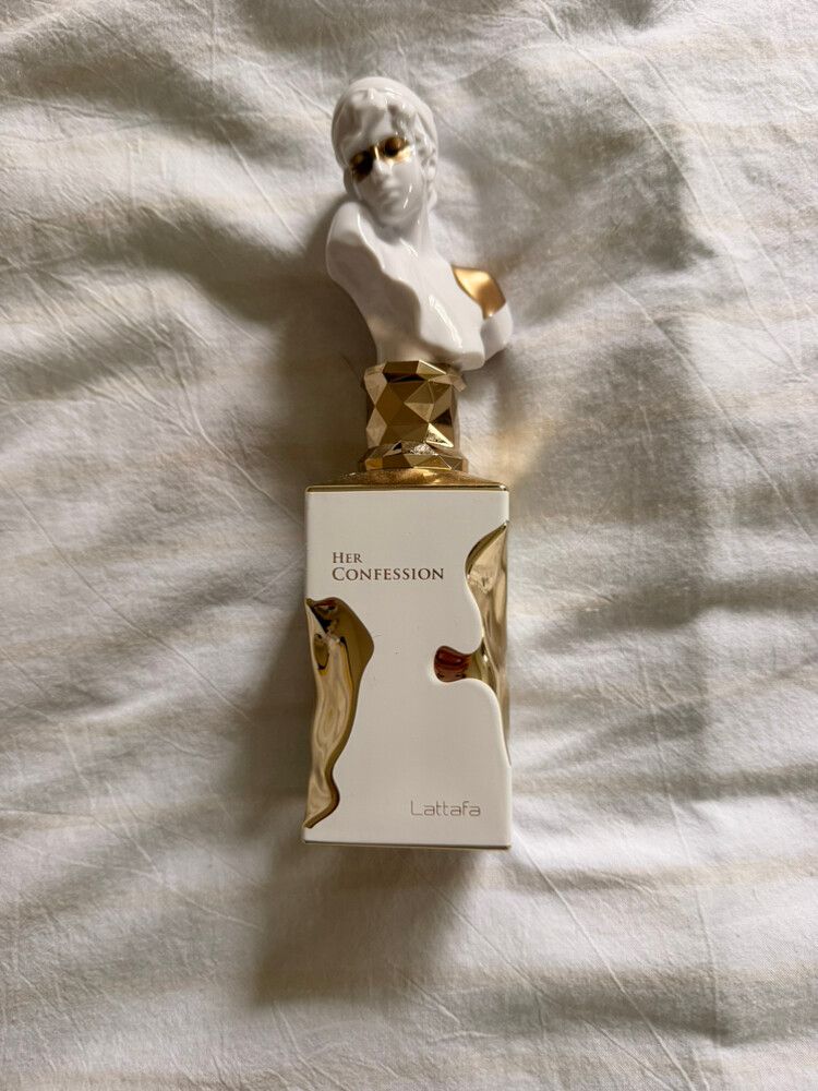 Her Confession Lattafa 100ml