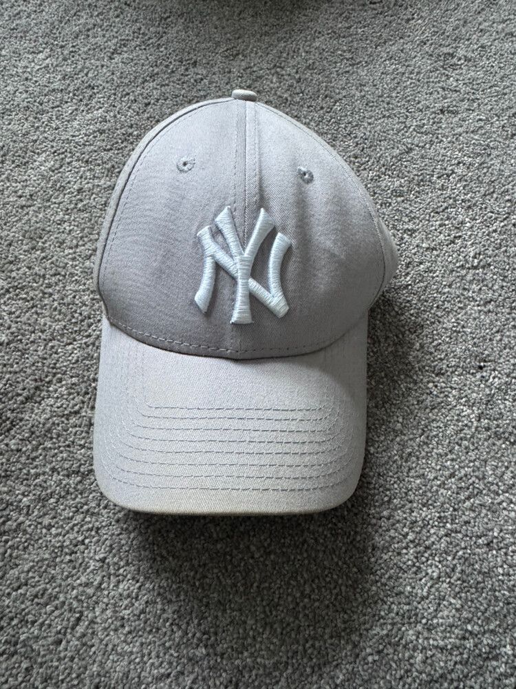 New York Yankees Grey cap
