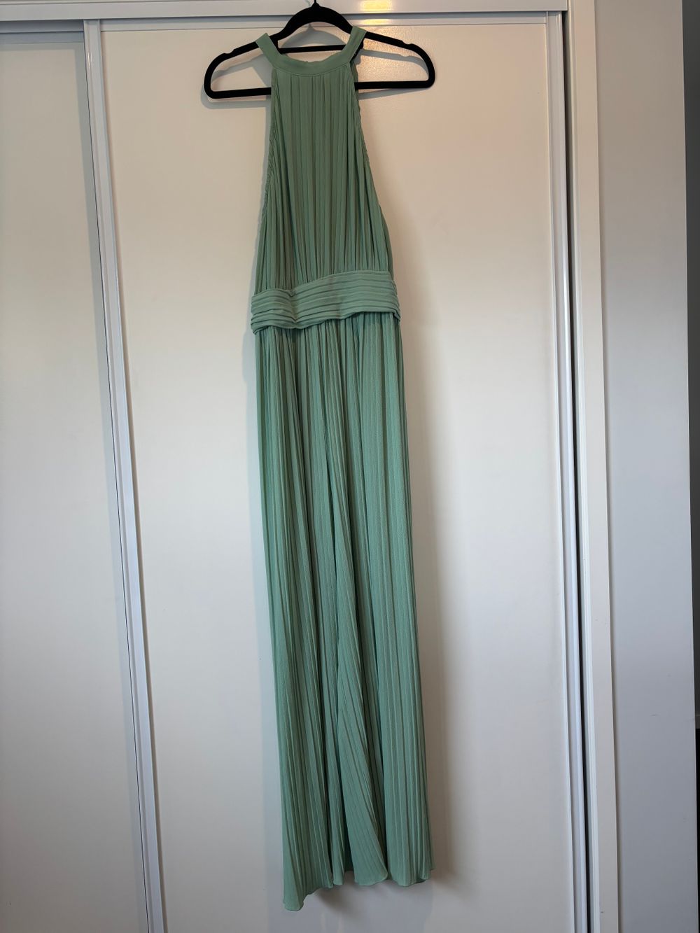 Zara - Green jumpsuit on Designer Wardrobe