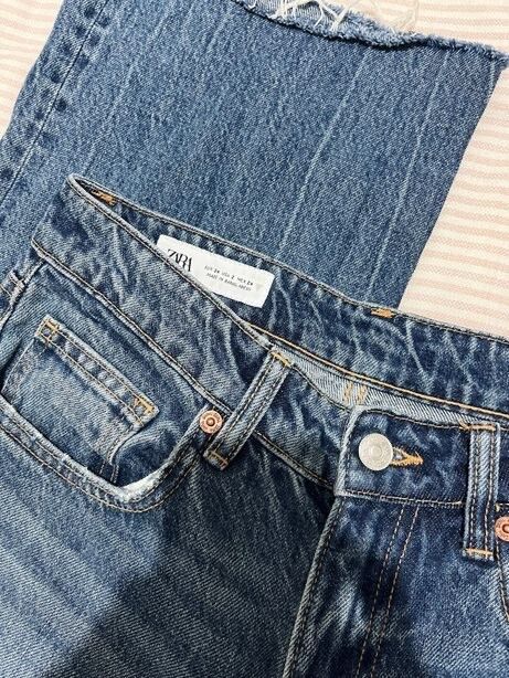 Mid rise wide leg jeans