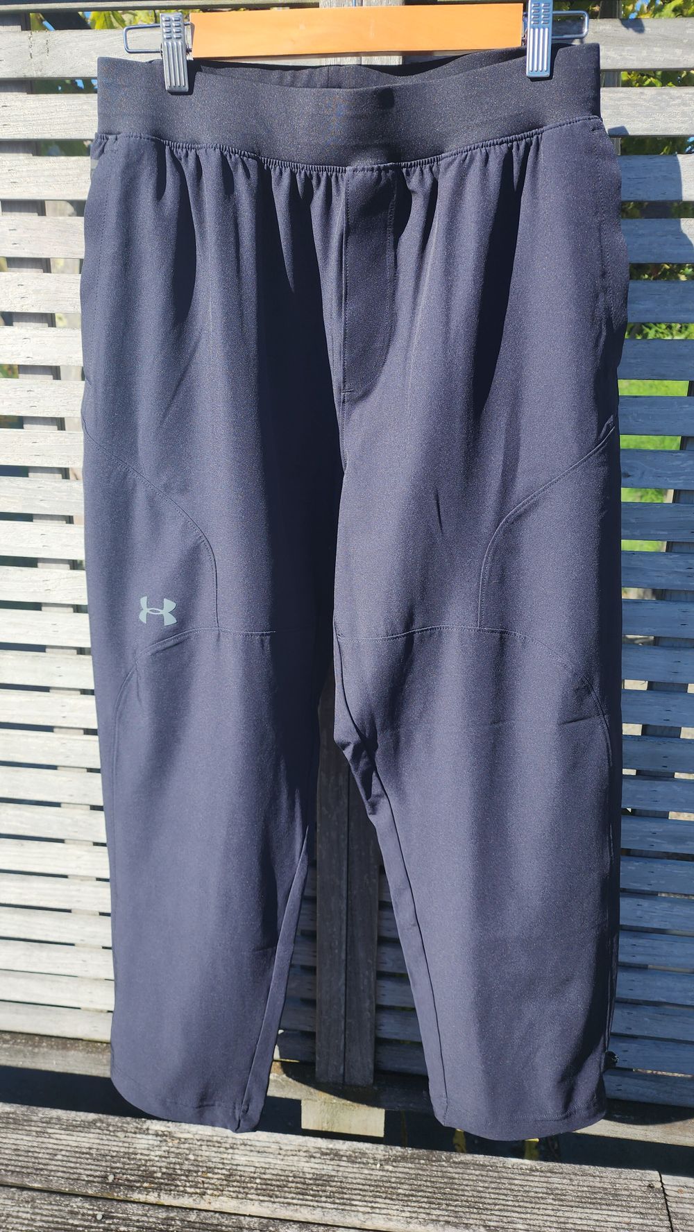 3x Under Armour mens black cropped tech pants
