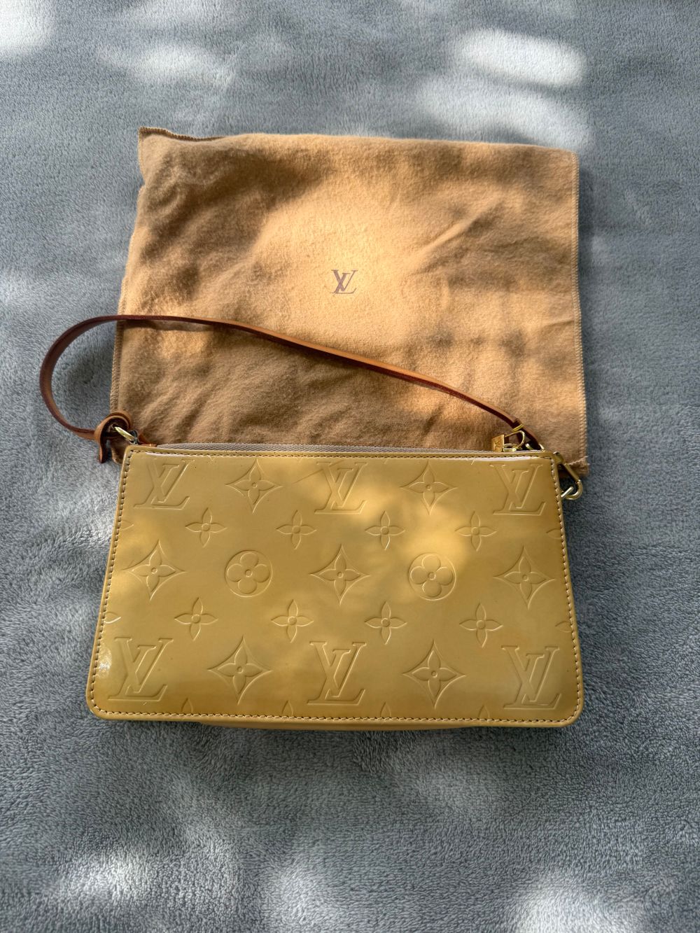 Rare Louis Vuitton Lexington Champagne Pochette Bag - Great Condition in dust bag