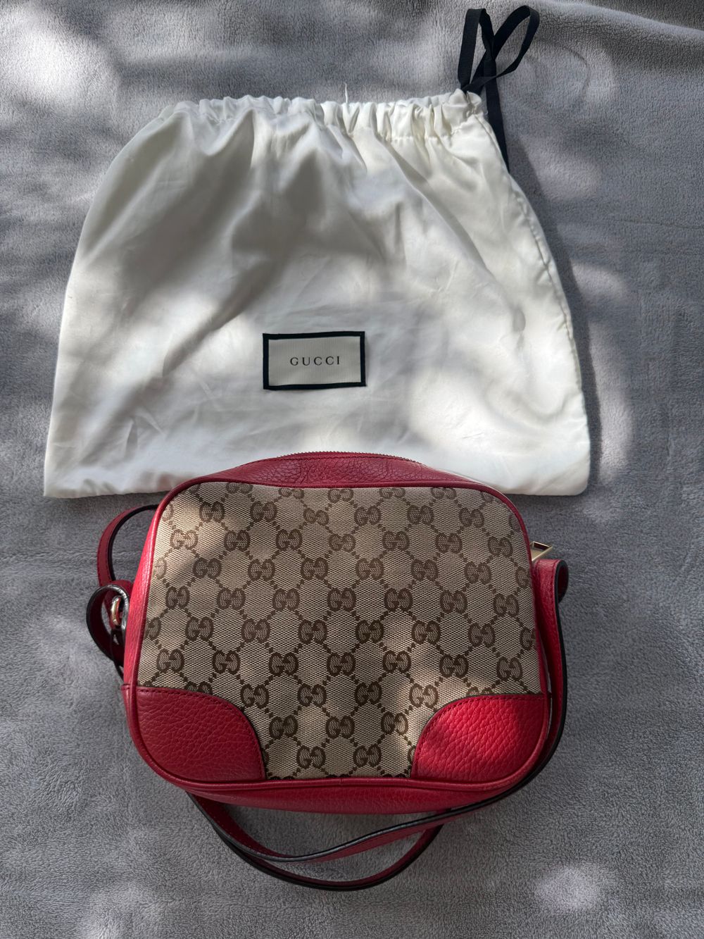 Gucci - Red Original GG Canvas Bree Crossbody RRP $2,340 - Comes in original dust bag - Free Tracked shipping