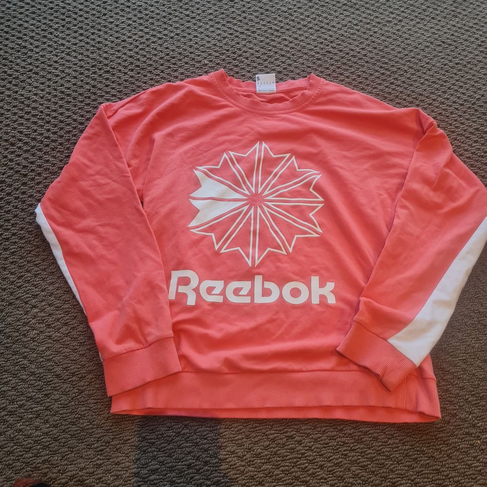 Reebok top - small