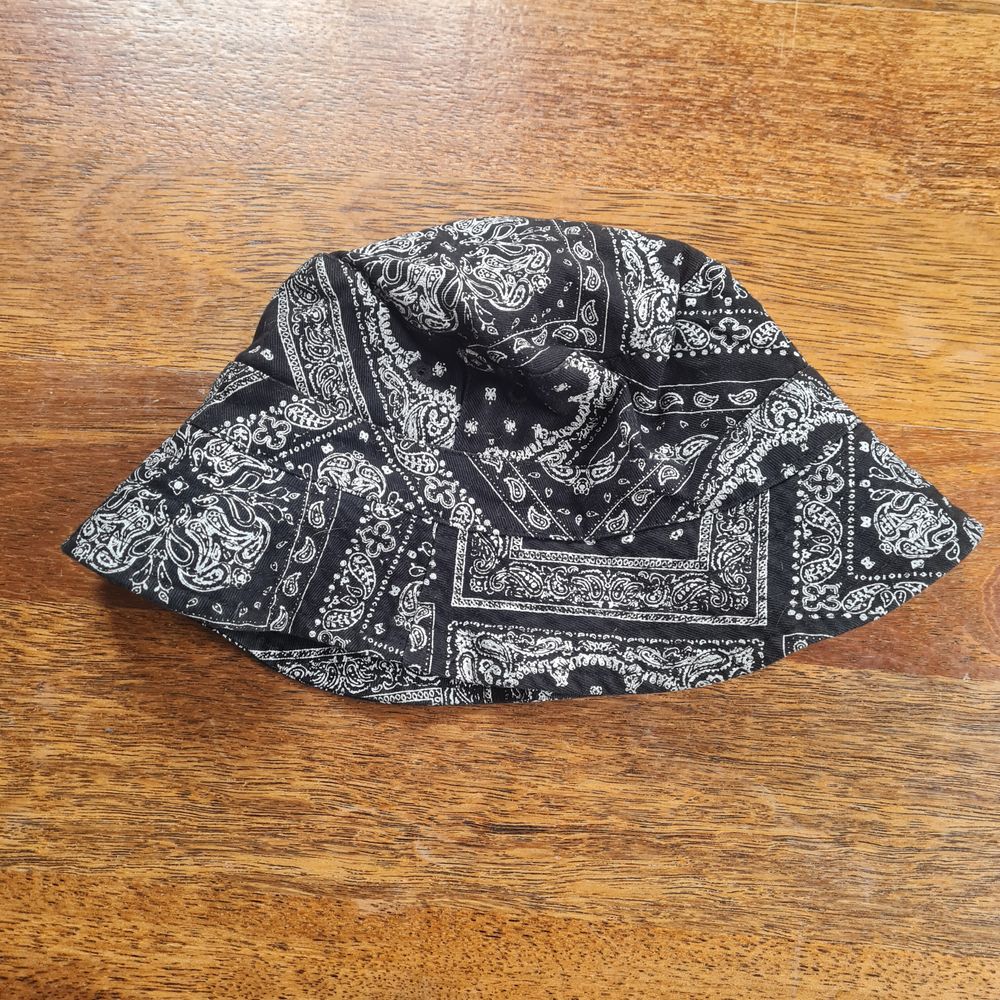 Bucket hat - 7yrs