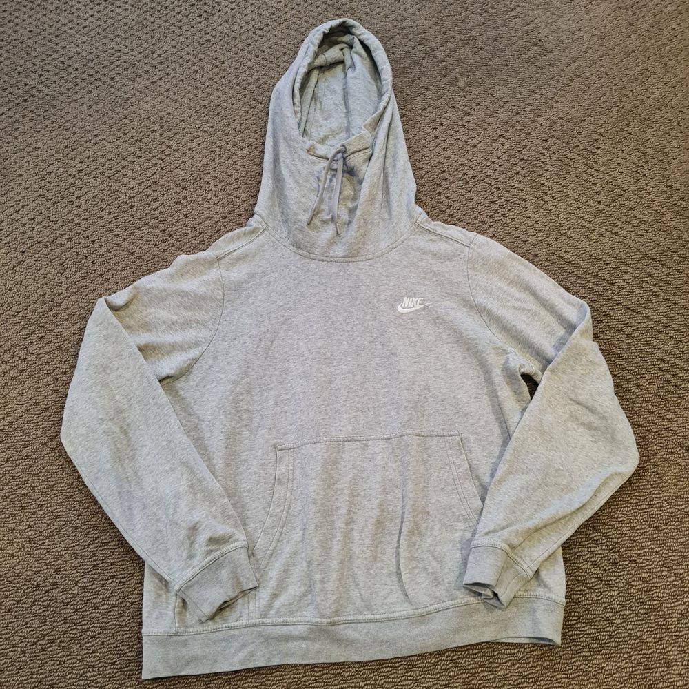 Nike hoodie medium