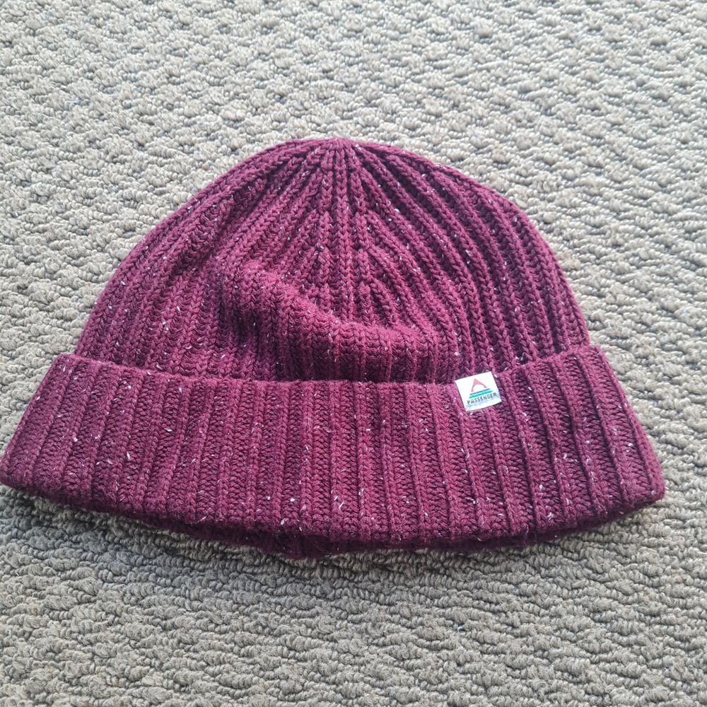 Burgundy beanie - passenger