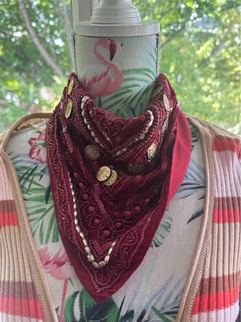 Coin-Embellished Bandana – Lovisa