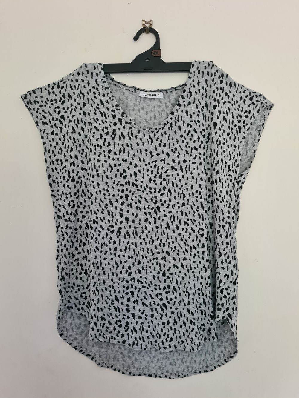 Just Jeans Grey Black Leopard Print Top