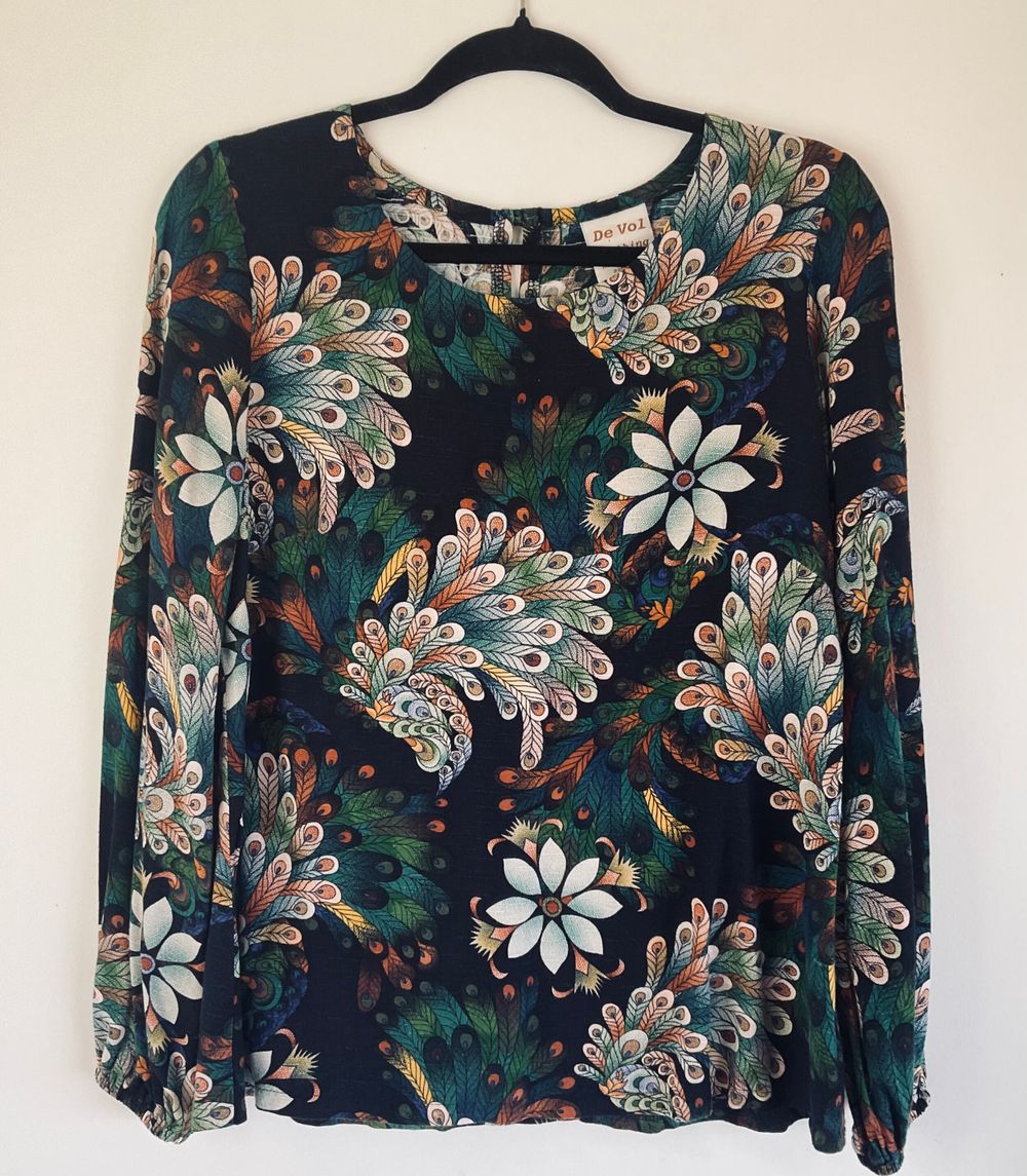 De Vol Peacock Feather Print Long Sleeve Blouse
