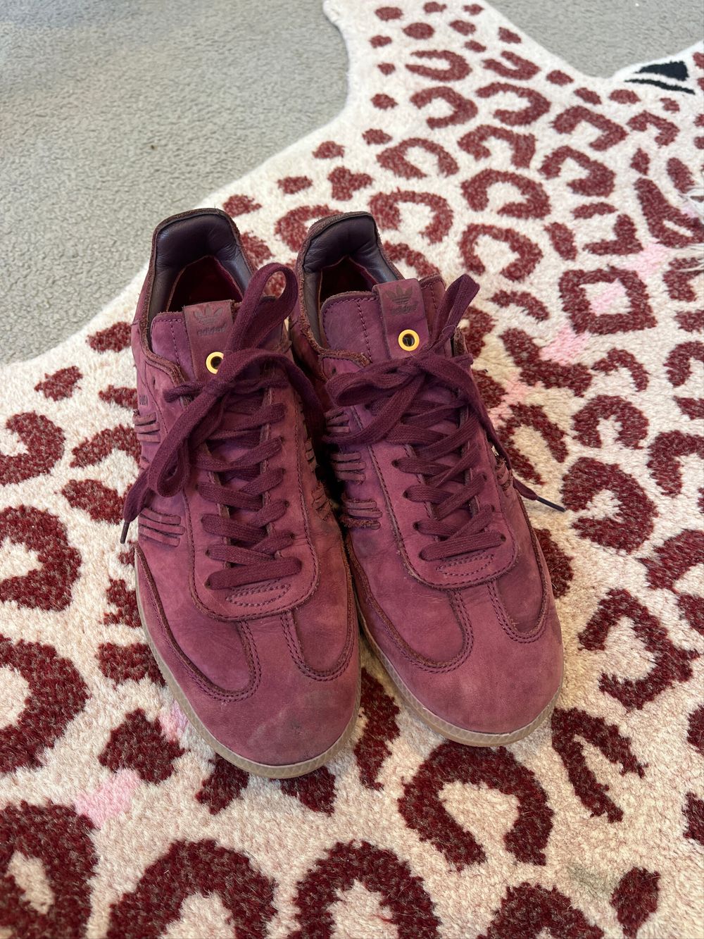 Adidas Burgundy Sambas