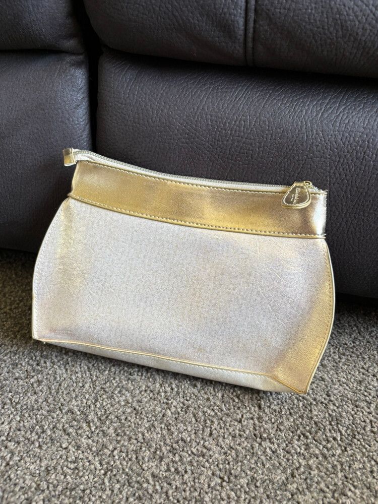 Elizabeth Arden Gold Makeup Bag