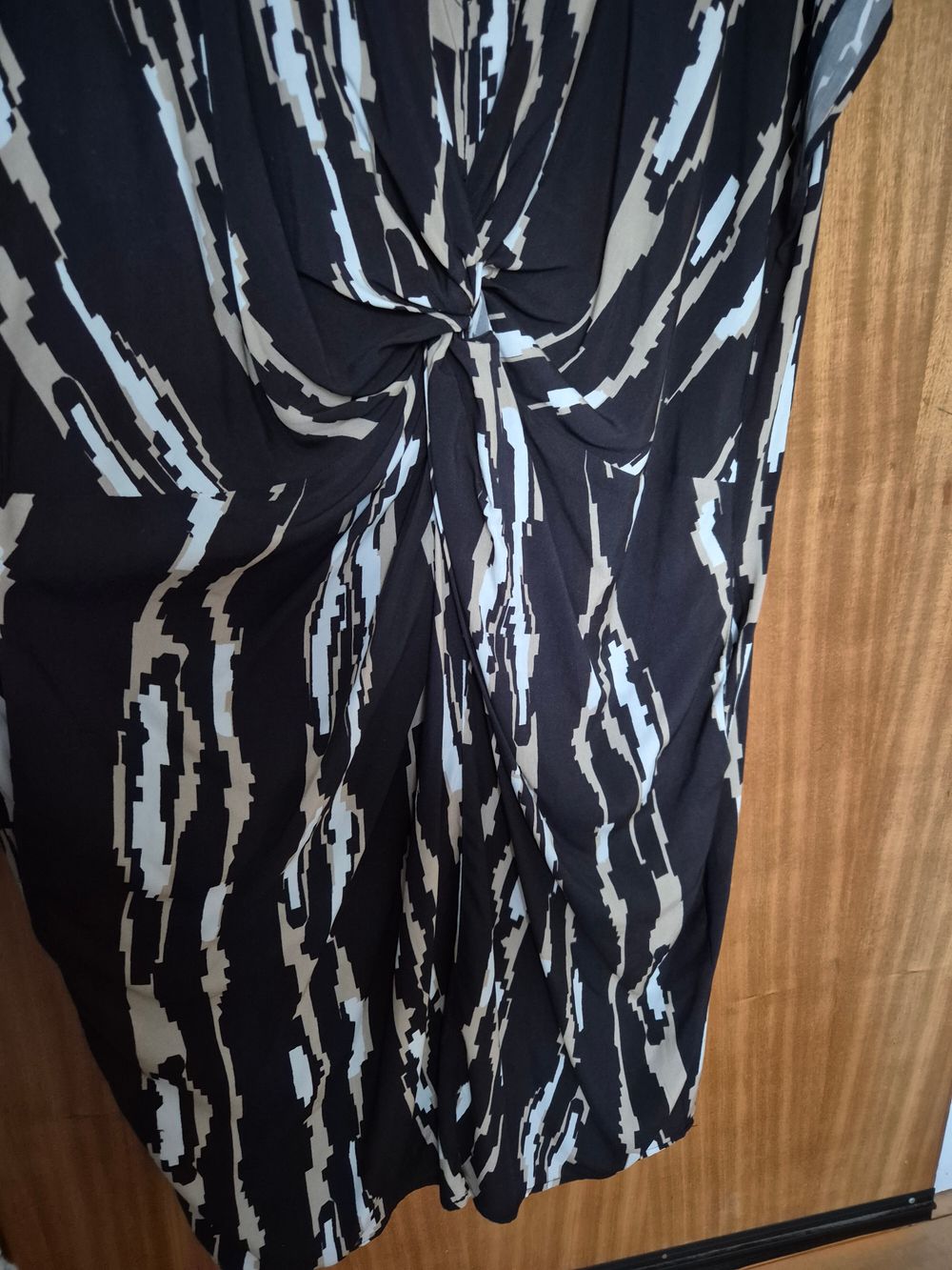 Moochi "Duty Tee Dress" – Abstract Print – Size 10 – Made in NZ