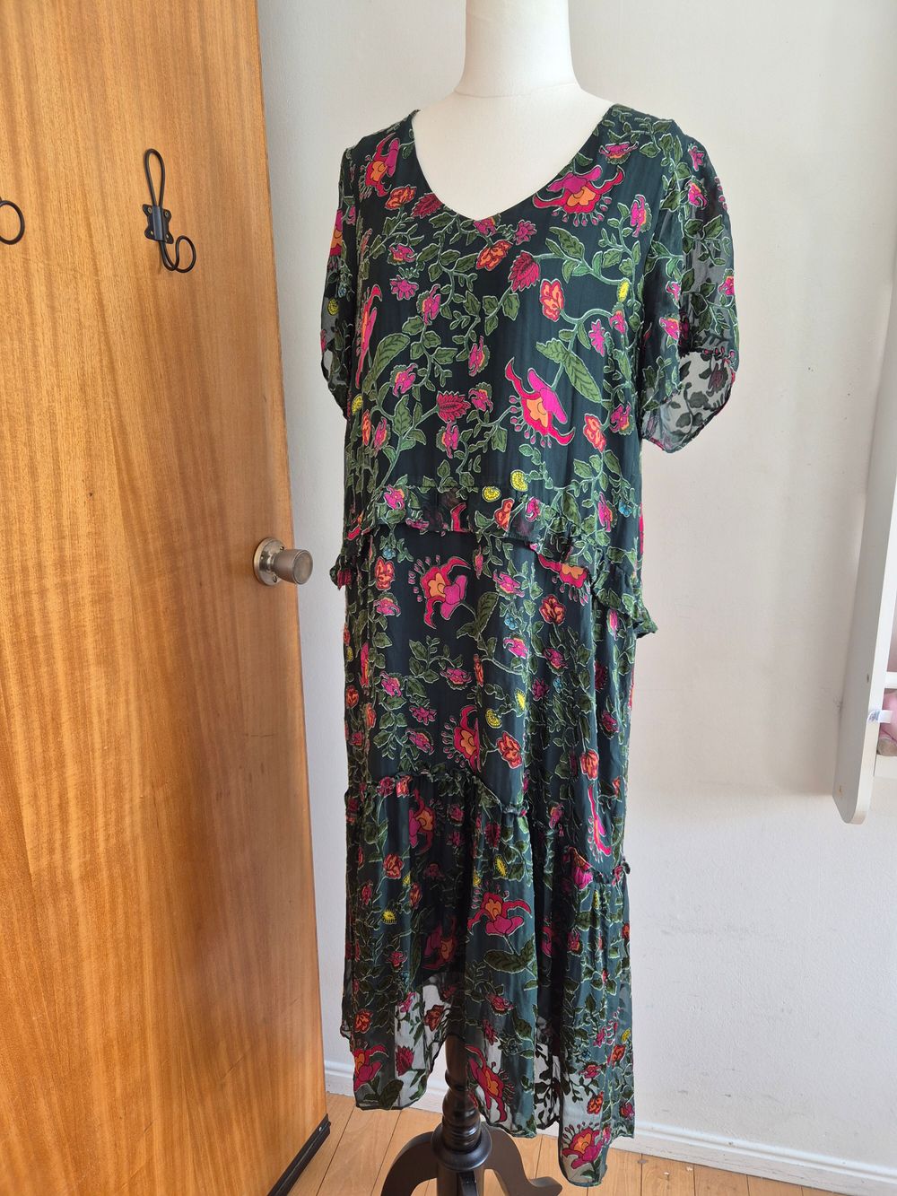 Loobie's Story Silk-Blend Tiered Midi Dress - Floral Print