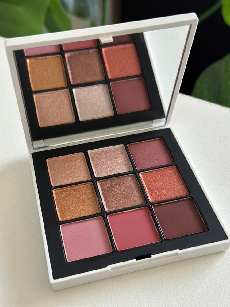 ENDLESS NIGHTS EYESHADOW PALETTE​ Limited Edition