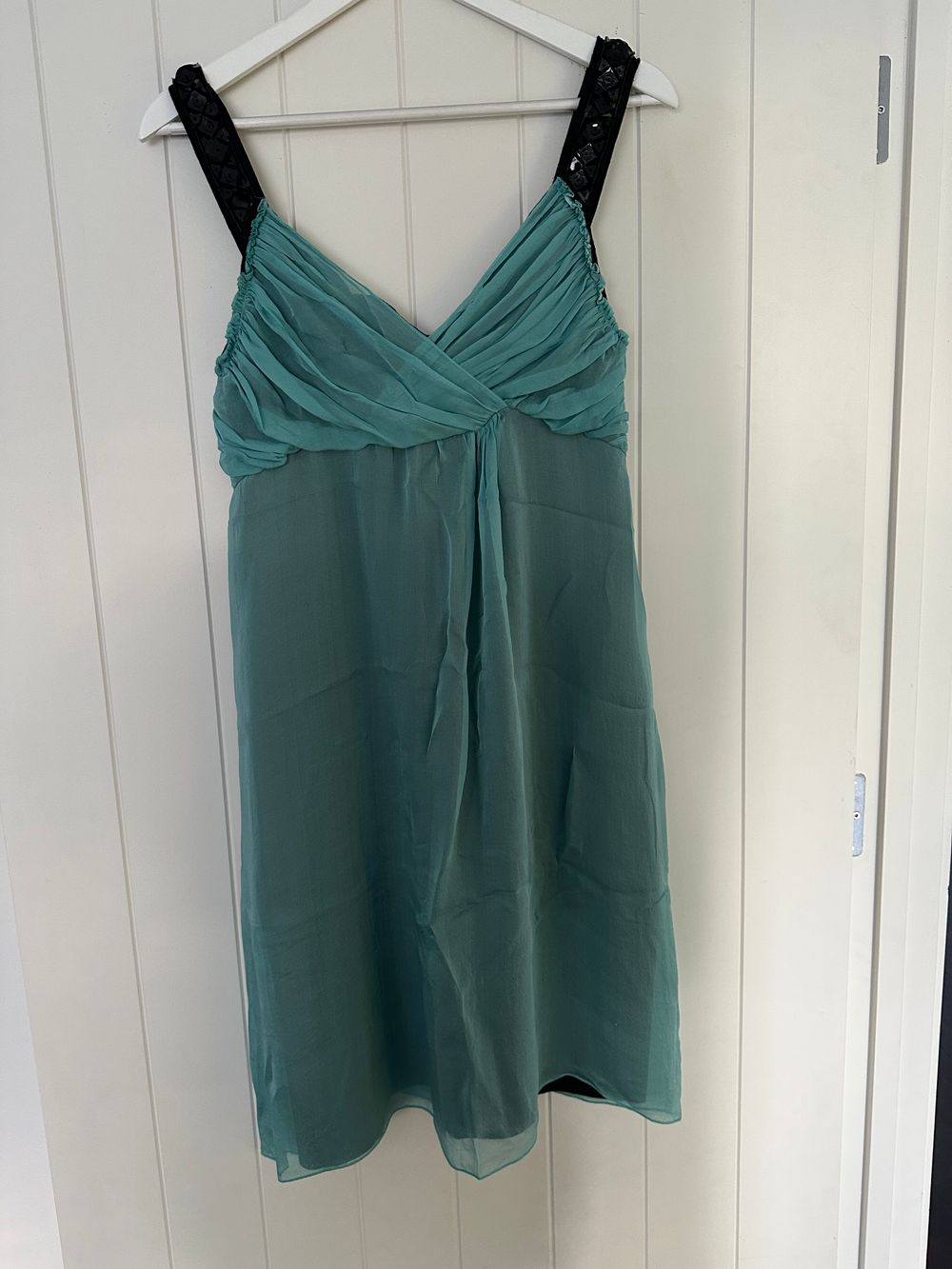 slim fit dress slacks Alberta Ferretti // Green Silk Beaded Dress – VSP Consignment