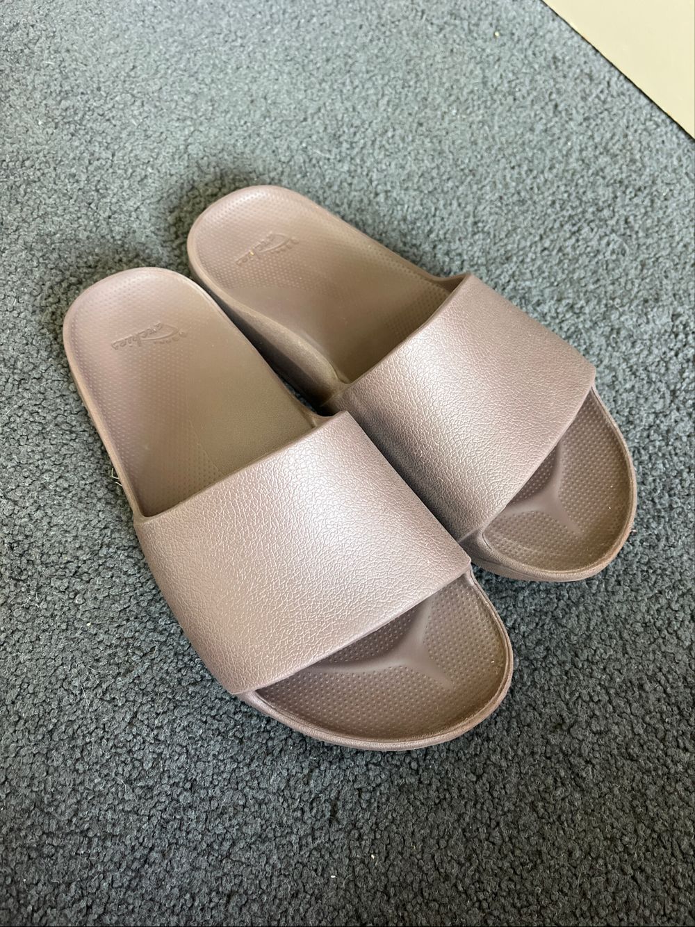 Archies Choc Brown Slides