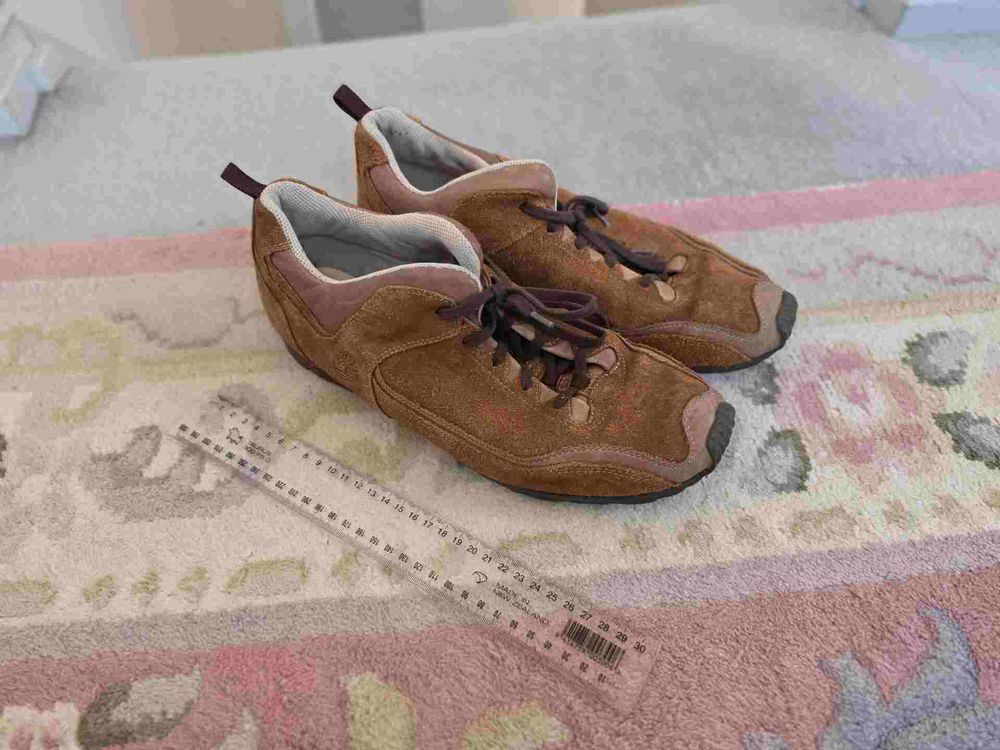 👞 Timberland Men’s Brown Suede Leather Casual Shoes – Size 11W