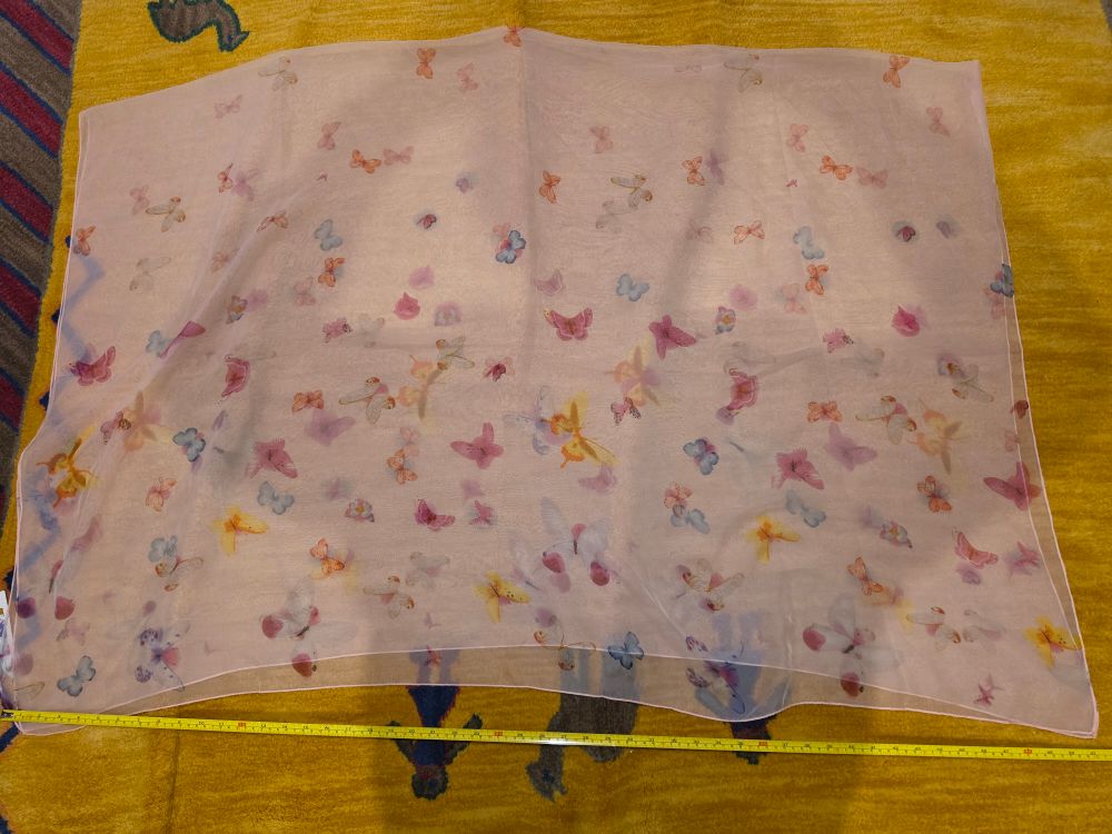 🦋 Butterfly Print Sheer Scarf / Wrap – Pale Pink – New With Tags
