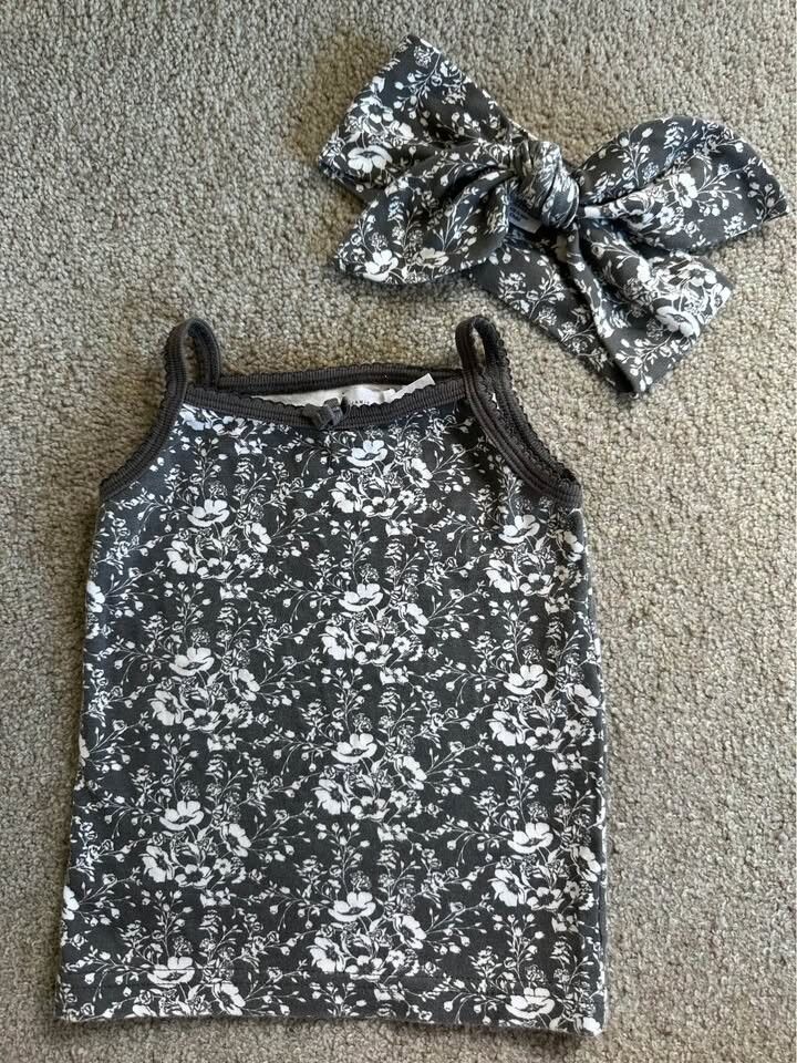 Singlet and matching headband